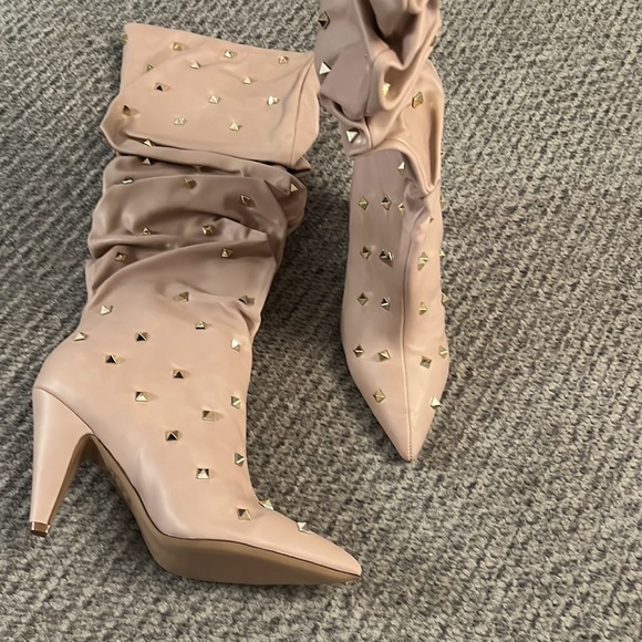 NWOT Blush studded boots size 10 - Picture 3 of 4